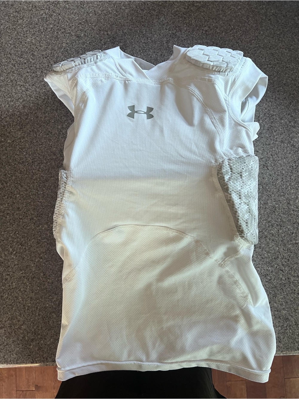Under Armour Youth Gameday Pro 5-Pad Football Top YL